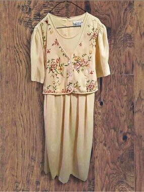 Vintage Kathie Lee Collection Cream Floral Midi Dress with Cropped Cardigan